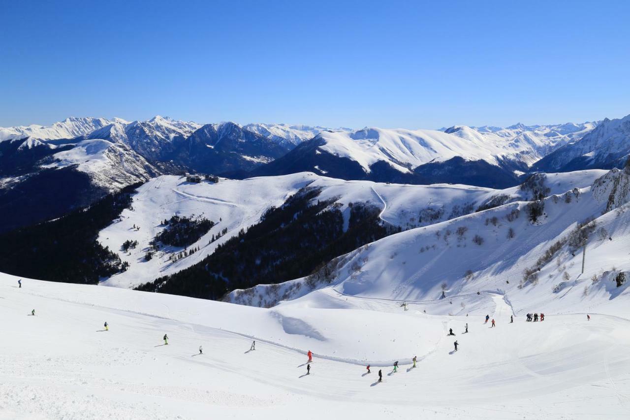Les Meubles De Luchon - La Perle Bleue - Centre Luchon, Beau T2, 2 A 4 Personnes, Wifi Apartment Bagneres-de-Luchon Luaran gambar