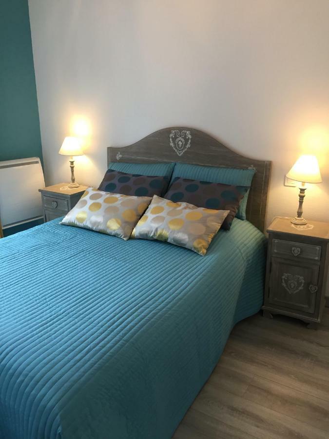 Les Meubles De Luchon - La Perle Bleue - Centre Luchon, Beau T2, 2 A 4 Personnes, Wifi Apartment Bagneres-de-Luchon Luaran gambar
