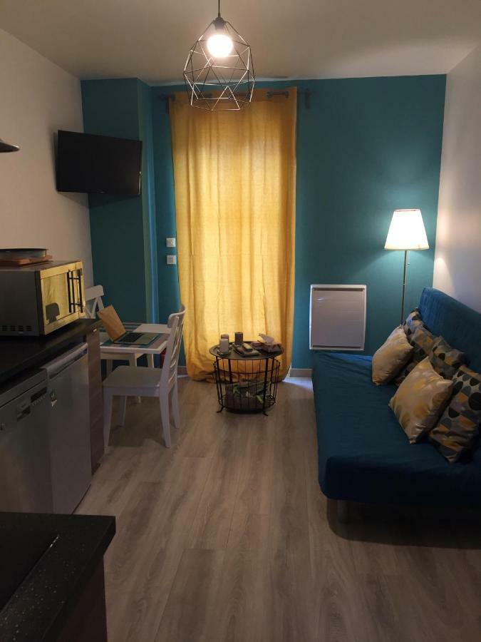 Les Meubles De Luchon - La Perle Bleue - Centre Luchon, Beau T2, 2 A 4 Personnes, Wifi Apartment Bagneres-de-Luchon Luaran gambar